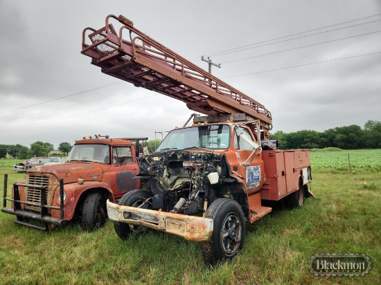 1987 GMC LADDER SIGN TRUCK,