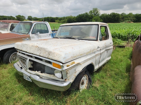 FORD F-100 CLASSIC PICKUP TRUCK,