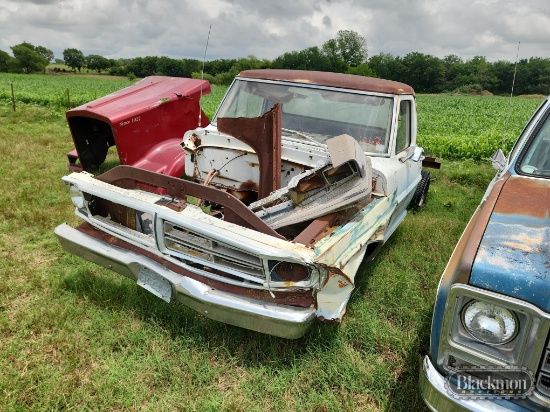 FORD F-100 CLASSIC PICKUP TRUCK,