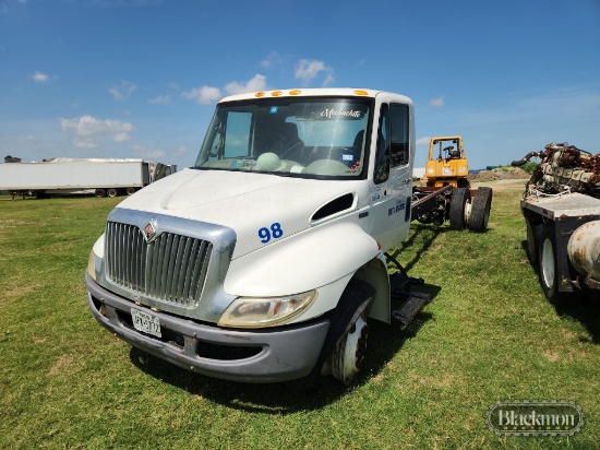2012 INTERNATIONAL 4300 CAB/CHASSIS TRUCK,