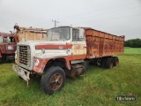 1975 FORD 900 GRAIN DUMP TRUCK,