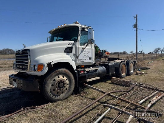 2006 Mack CV Granite Winch Truck VIN: 1M1AG11Y26M036686 - 401 SE 4th Street, Lindsay, Oklahoma 73052
