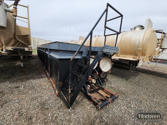 Short frac tank