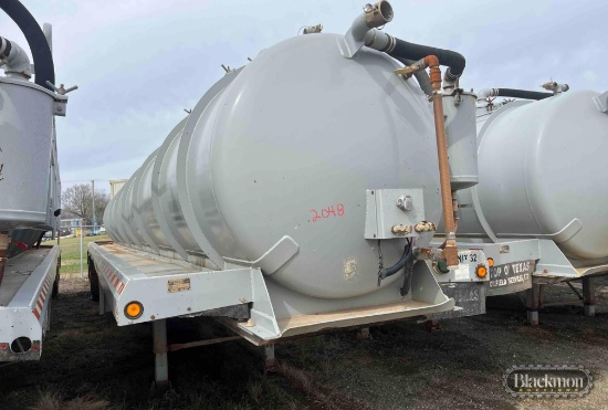 2011 Dragon 130BBL Vac Trailer VIN: 1UNST4221BL086683 - 401 SE 4th Street, Lindsay, Oklahoma 73052