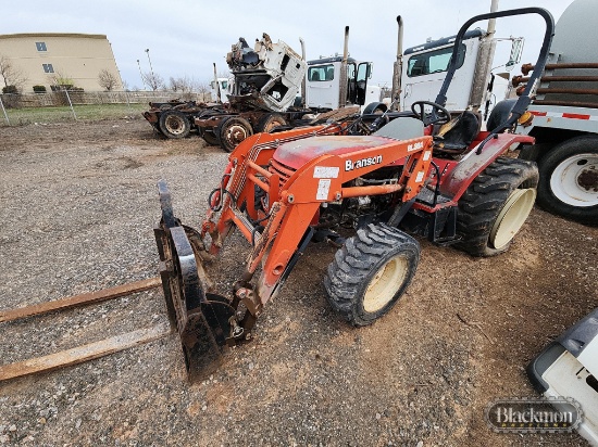 2006 Branson Loader Tractor VIN: 317194 - 401 SE 4th Street, Lindsay, Oklahoma 73052 - Trailer #
