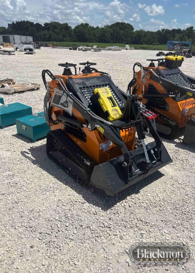 LAND HERO LDH-HT380 MINI TRACK SKID STEER,
