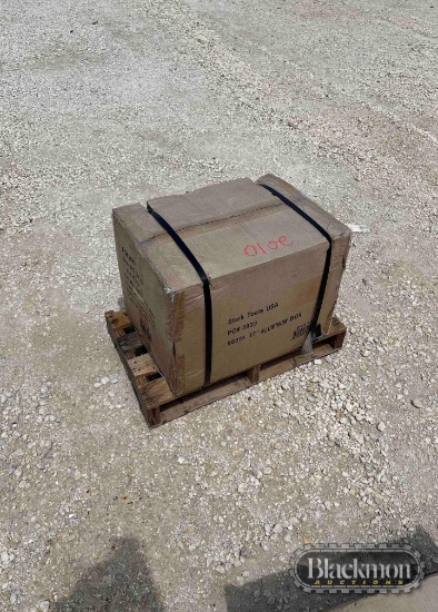 TRUCK/TRACTOR TOOLBOX,