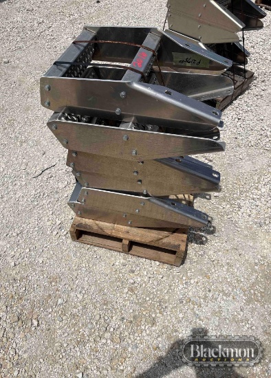 TRUCK/TRACTOR STEPS,