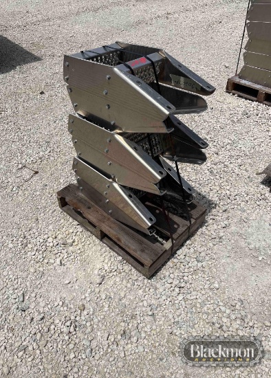 TRUCK/TRACTOR STEPS,