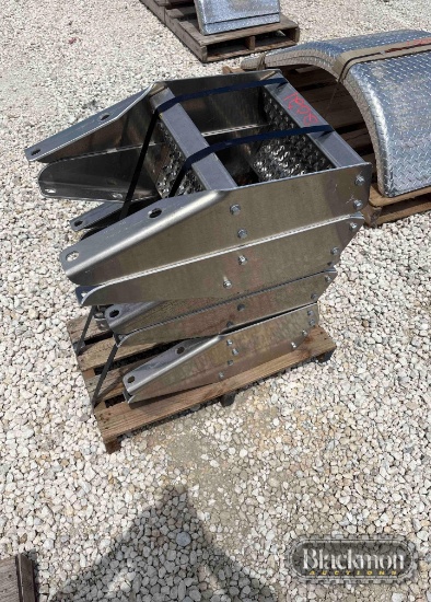 TRUCK/TRACTOR STEPS,
