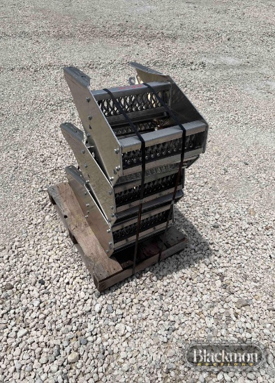 TRUCK/TRACTOR STEPS,