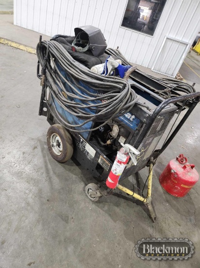 MILLER BOBCAT 225 WELDER