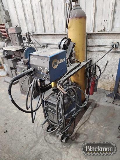 MILLER ALT 304 SERIES DC INVERTER ARC WELDER