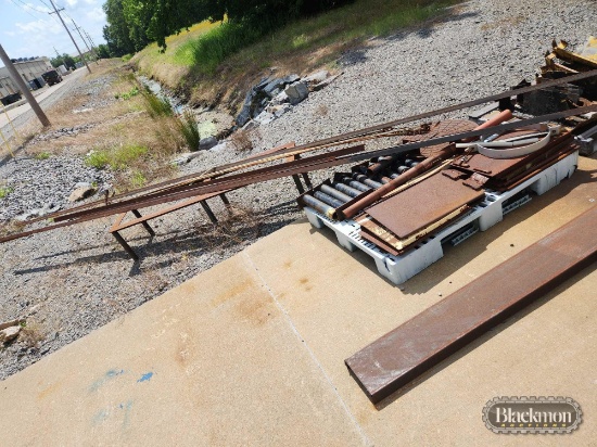METAL RACKS