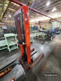 (2) HYD LIFT JACKS