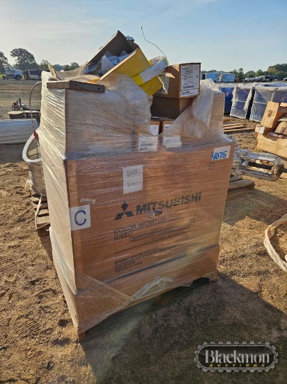 Pallet with Color Monitor,