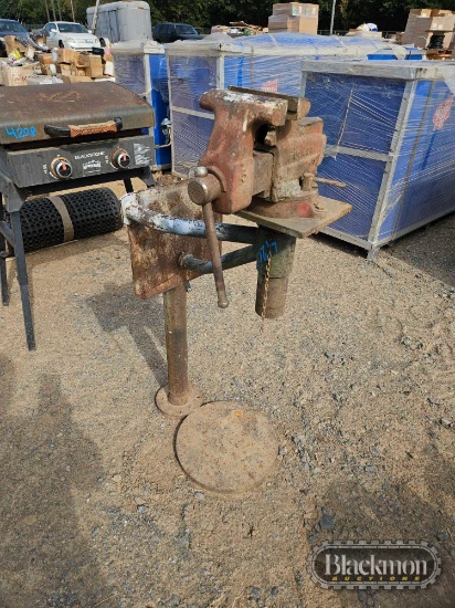 Vise on Stand