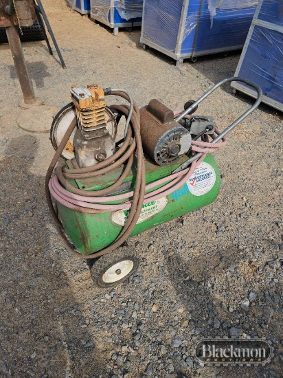 Huskee Roll Around Air Compressor,