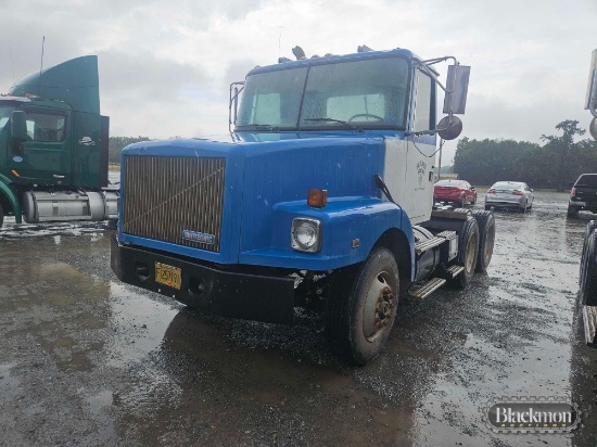 1995 GMC / White Truck Tractor,