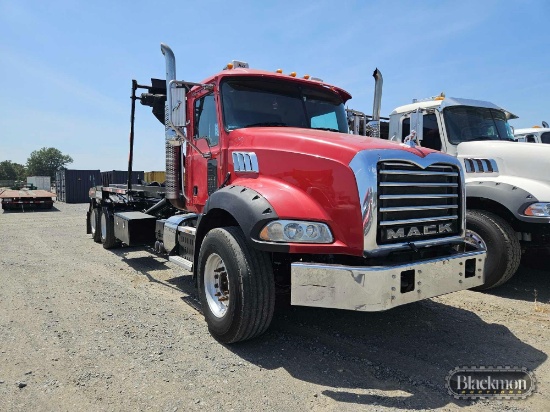 2011 Mack GU813 Roll Off Container Truck,
