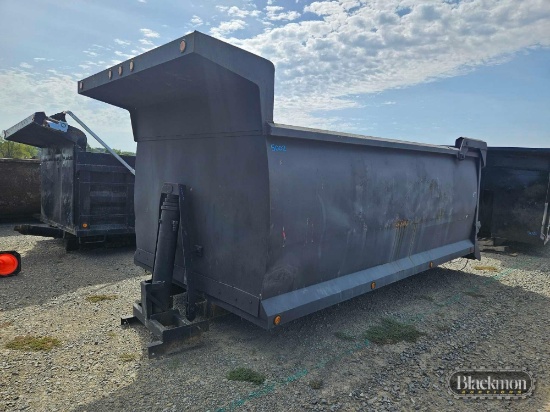 Dump Bed with Cylinder