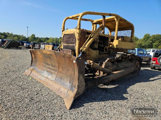 CATERPILLAR D-8 CRAWLER DOZER,