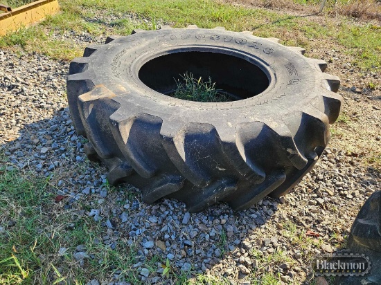 (1) 420/85r28 Tractor Tire