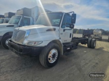 2002 International 4300 Cab & Chassis,