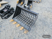 SD Lanch Rock Screening Bucket,