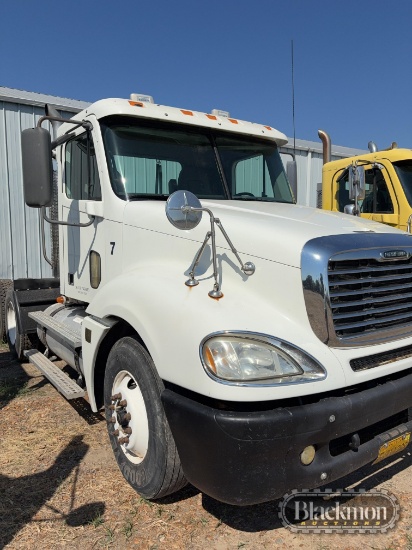 2007 Freightliner Day Cab Truck Tractor