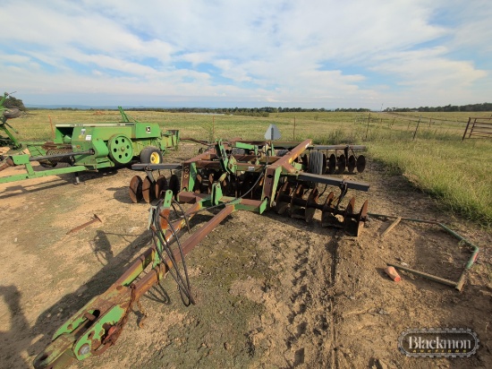 John deere 635 offset disc harrow