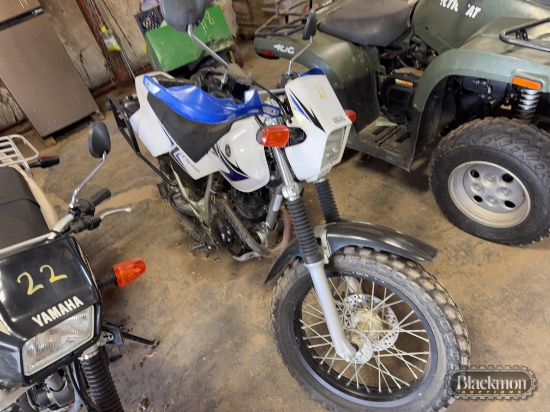 Yamaha tw200 dirt bike