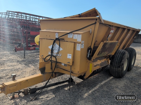 Kuhn knight 8124 pro twin slinger spreader