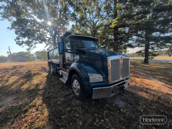 2014 Kenworth t880 tri axle dump truck,