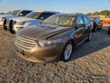 2016 Ford Taurus,