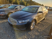 2016 Ford Taurus,