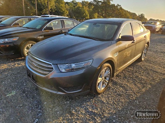 2016 Ford Taurus,