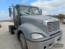 2002 FREIGHTLINER COLUMBIA TRUCK TRACTOR,