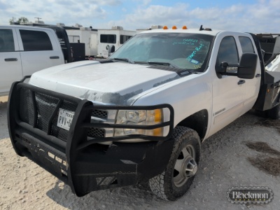2009 Chevrolet Silverado 3500 hd flatbed truck,