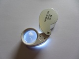 40 POWER COIN LOUPE NEW WITH BUILT IN LED LIGHT