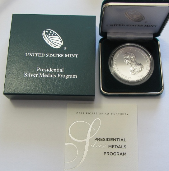 PRESIDENTIAL SILVER MEDAL 1 OUNCE PURE SILVER THE MINT HAS THESE FOR $65