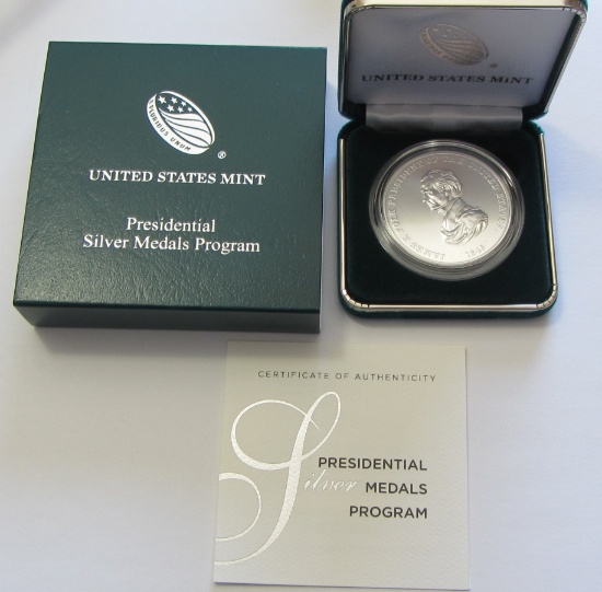 PRESIDENTIAL SILVER MEDAL 1 OUNCE PURE SILVER THE MINT HAS THESE FOR $65