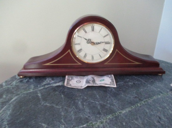 Quartz Mahogany Mantle Clock