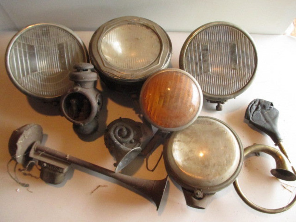 Automobile Headlights, Horns and Carriage Lantern