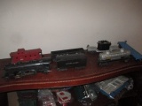 Lionel Train Set 1665 Engine and Tender Cars, Track and Plastic Scenes