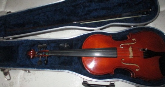 A.R. Seidel Violin with Case and Bow 23" Length