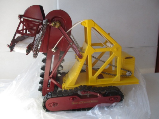 T-Reproductions "Buddy L" Trench Digger. 1:400 Trencher