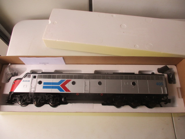 Aristo Craft Trains #1 Gauge 1:29 Scale EMD E8 Proxibid - Main Image
