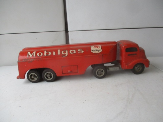 Smith-Miller Gas Truck - Mobilgas 22" Long