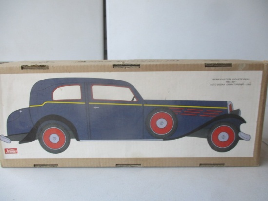 Reissue by Paya Hermanos Factory by Pay S.C.V.L. Spain Auto Sedan Gran Turismo 1935 Ref 904 w/Key